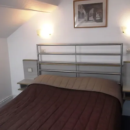 Luxor Hotell Issy-les-Moulineaux