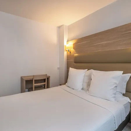 Luxor Hotell Issy-les-Moulineaux